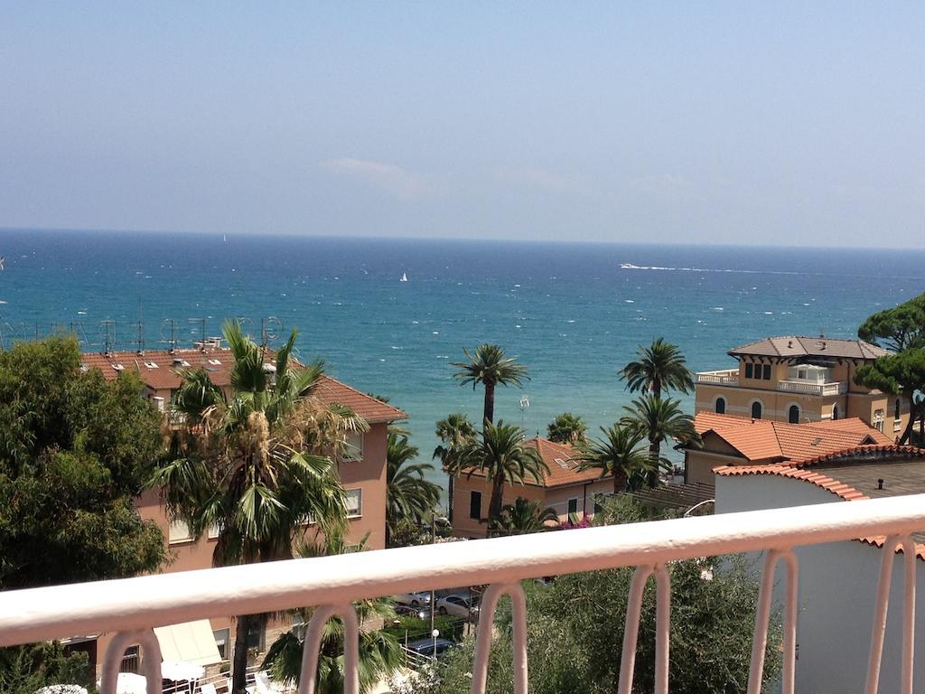 Hotel Nettuno Diano Marina Exterior foto